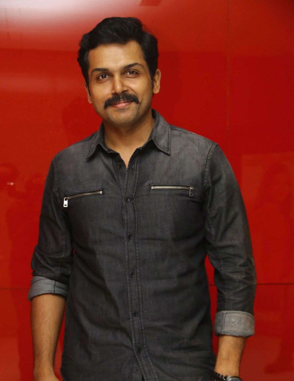 Actor Karthi at Nenjil Thunivirunthal audio launch. Karthi,Vikranth,Sundeep Kishan,Nenjil Thunivirunthal,Nenjil Thunivirunthal audio launch,Nenjil Thunivirunthal audio launch pics,Nenjil Thunivirunthal audio launch images,Nenjil Thunivirunthal audio launch stills,Nenjil Thunivirunthal audio launch pictures