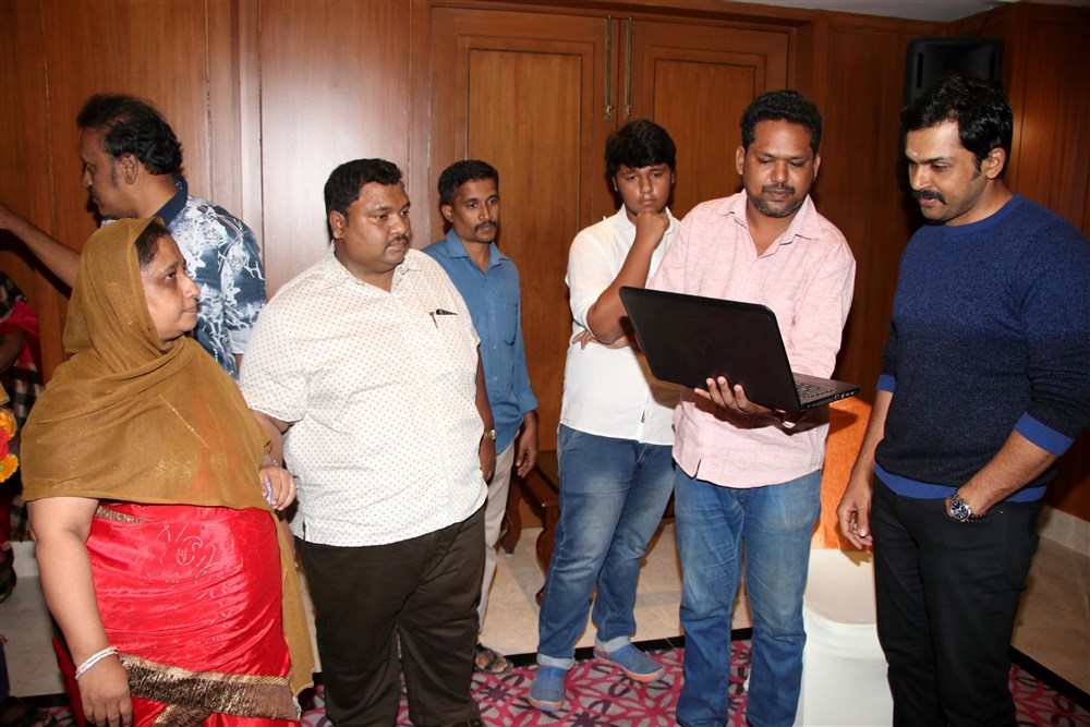 Tamil movie Idli Movie Teaser launched in Chennai. Celebs like Karthi, Saranya Ponvannan, Kovai Sarala, Vidyadharan, Abbas Thooyavan and others graced the event. Karthi,Saranya Ponvannan,Kovai Sarala,Idli Movie Teaser Launch,Idli Teaser Launch,Idli Teaser Launch pics,Idli Teaser Launch images,Idli Teaser Launch stills,Idli Teaser Launch pictures,Idli Teaser Launch photos