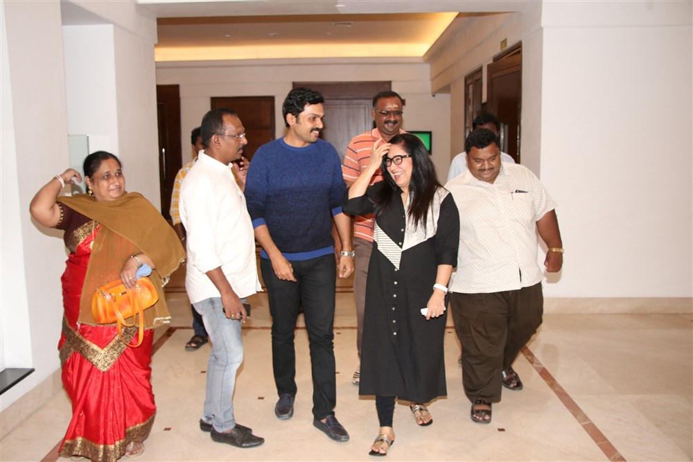 Tamil movie Idli Movie Teaser launched in Chennai. Celebs like Karthi, Saranya Ponvannan, Kovai Sarala, Anu Krishna, Abbas Thooyavan and others graced the event. Karthi,Saranya Ponvannan,Kovai Sarala,Idli Movie Teaser Launch,Idli Teaser Launch,Idli Teaser Launch pics,Idli Teaser Launch images,Idli Teaser Launch stills,Idli Teaser Launch pictures,Idli Teaser Launch photos