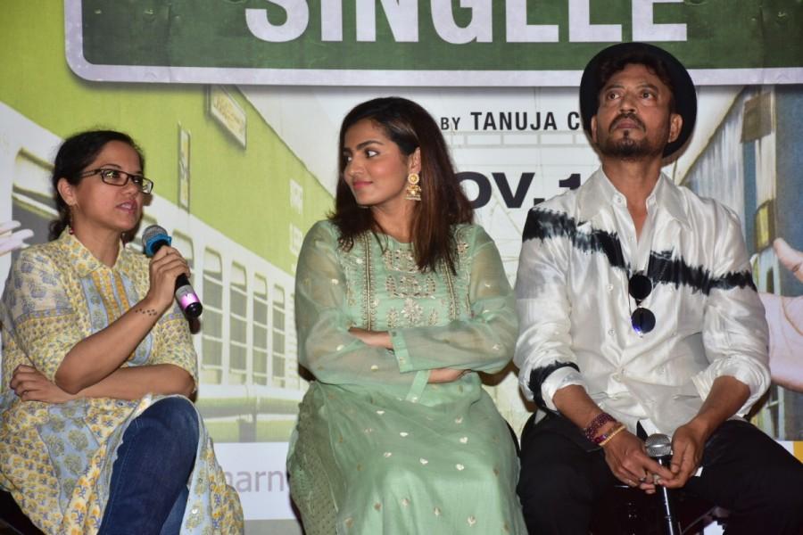 The content driven film has managed to pique the interests of the audiences in a very short span of time. Directed by Tanuja Chandra, this film is a journey of two individuals who meet online Irrfan Khan plays Yogi and Parvathy plays Jayashree. Irrfan Khan and Parvathy,Irrfan Khan,Parvathy,Qarib Qarib Singlle,Qarib Qarib Singlle trailer launch,Qarib Qarib Singlle trailer,Qarib Qarib Singlle trailer launch pics,Qarib Qarib Singlle trailer launch images,Qarib Qarib Singlle trailer launch stills,Qa