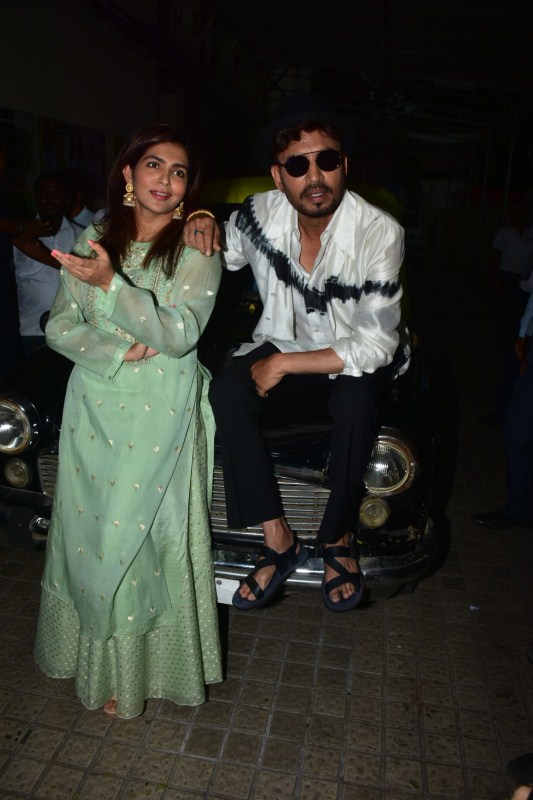 The story promises to connect with singe people and even those who have found their partners on online dating platforms. The relativity of the content is probably one of the reasons why the trailer has struck a chord with the audience. Irrfan Khan and Parvathy,Irrfan Khan,Parvathy,Qarib Qarib Singlle,Qarib Qarib Singlle trailer launch,Qarib Qarib Singlle trailer,Qarib Qarib Singlle trailer launch pics,Qarib Qarib Singlle trailer launch images,Qarib Qarib Singlle trailer launch stills,Qa