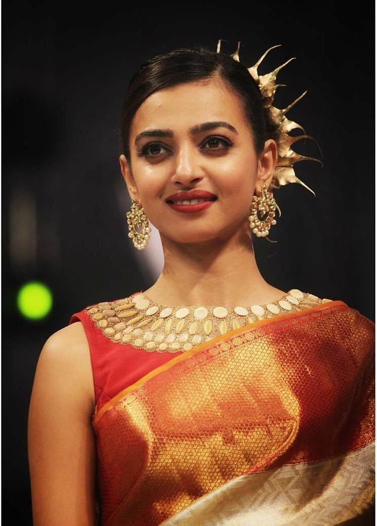 The actress has not only impressed us with her diverse roles and ace acting skills but also has also amazed us with her great sense of style. Radhika has been garnering attention time and again for her fashion statement. Radhika Apte,actress Radhika Apte,Radhika Apte walks a ramp,Bridal Fashion Show,Bridal Fashion Show 2017,Radhika Apte at Bridal Fashion Show