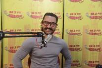 Aamir who is playing a quirky music-composer in Secret Superstar promotes Secret Superstar at Radio Mirchi.