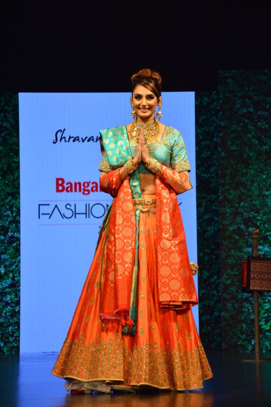 Rragini Dwivedi Walked the ramp for Shravan Kummar at Bangalore Times Fashion week in Bengaluru on 7th October 2017 at JW Marriott. Sridevi,Shruti Hassan,Saina Nehwal,Rragini Dwivedi,Aindrita Ray,Bangalore Times Fashion Week,Bangalore Times Fashion Week 2017