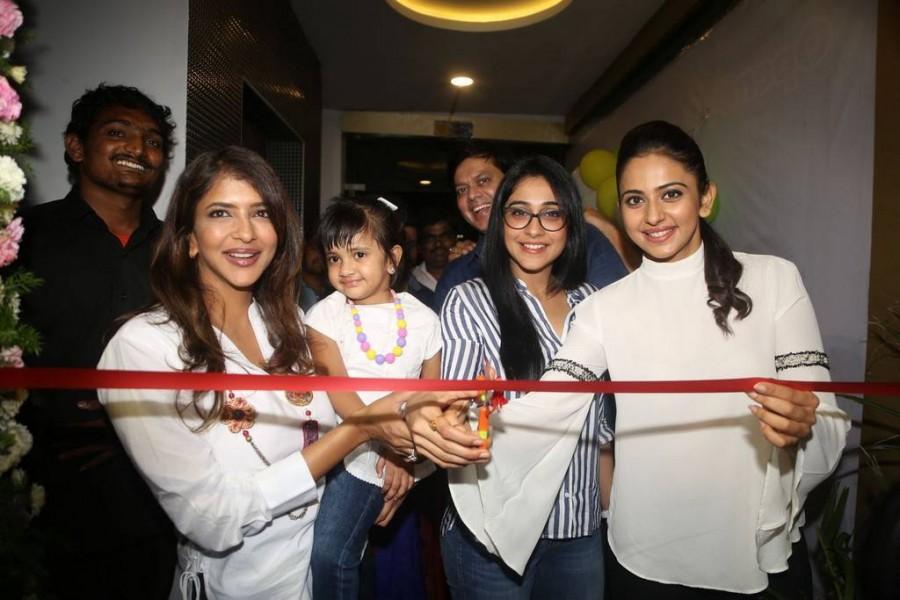 Celebs like Rhea Chakraborty, Rakul Preet Singh, Lavanya Tripathi, Regina Cassandra Junior snapped at Kuppanna Restaurant Launch. Rhea Chakraborty,Hari Teja,Rakul Preet Singh,Lavanya Tripathi,Regina Cassandra,Junior Kuppanna Restaurant Launch,Junior Kuppanna Restaurant