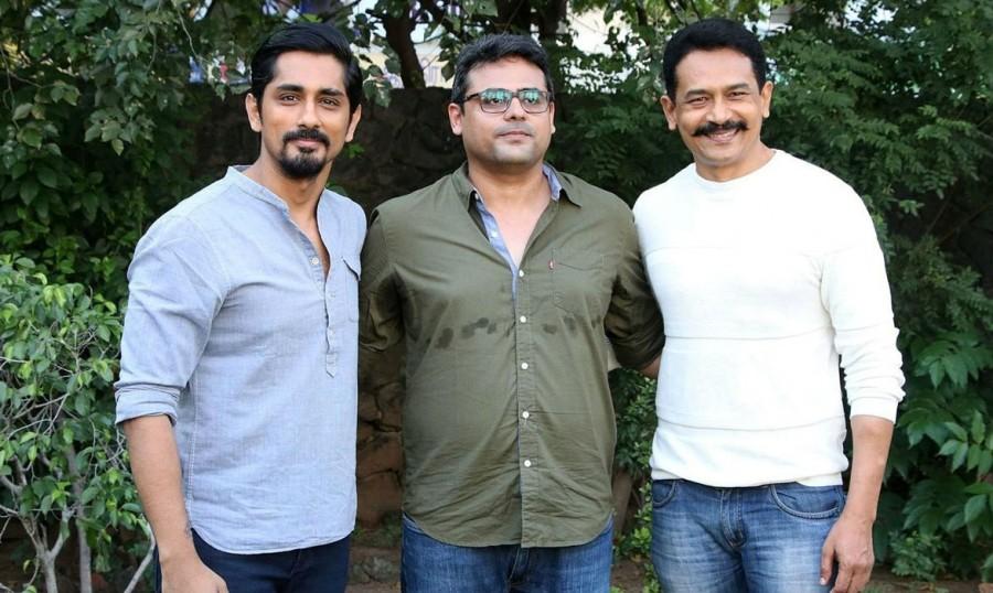 Siddharth, Milind Rau, Atul Kulkarni at Aval Press meet. Siddharth,Andrea Jeremiah,Atul Kulkarni,Aval,Aval Press meet,Aval Press meet pics,Aval Press meet images,Aval Press meet stills,Aval Press meet pictures,Aval Press meet photos