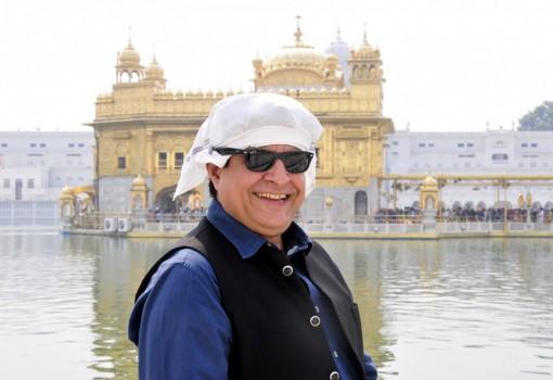 Gajendra Chauhan pays obeisance at the Golden Temple in Amritsar.