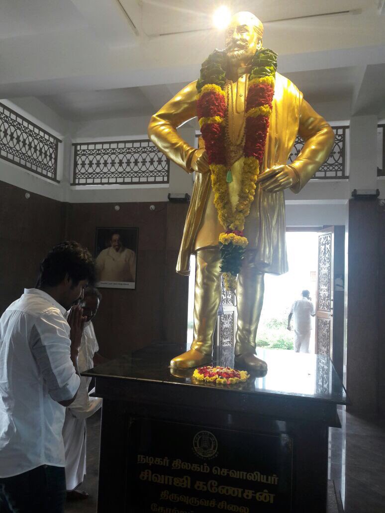 South Indian actor Sivakarthikeyan visits Nadigar Thilagam Sivaji Ganesan memorial hall in Chennai. Sivakarthikeyan,actor Sivakarthikeyan,Sivaji Ganesan memorial hall,Sivakarthikeyan at Sivaji Ganesan memorial hall,Nadigar Thilagam