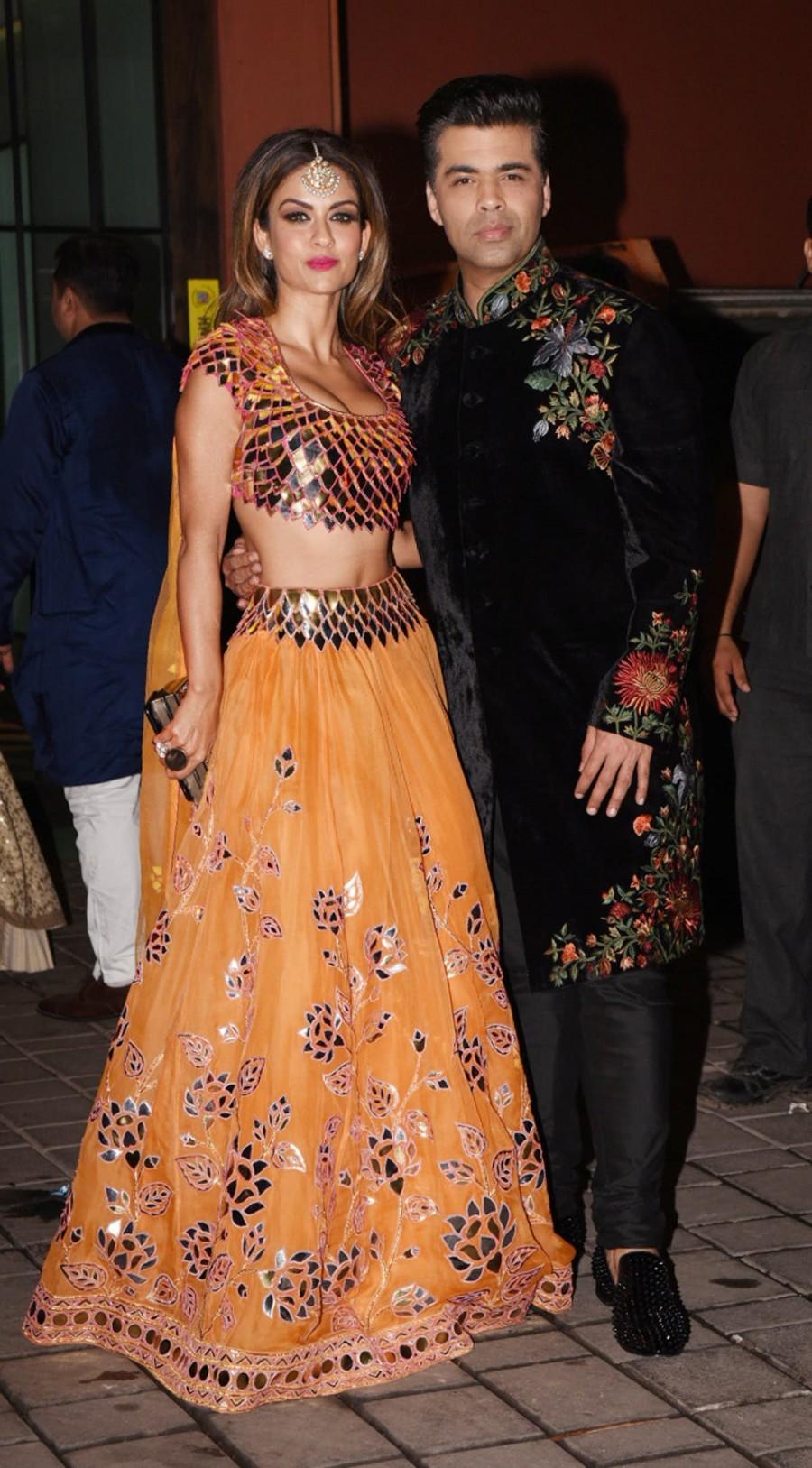Karan Johar spotted at Arpita Khan's Diwali party. Karan Johar,Shilpa Shetty,Kabir Khan,Riteish Deshmukh,Arpita Khan's Diwali party,Arpita Khan Diwali party,Celebs at Arpita Khan Diwali party