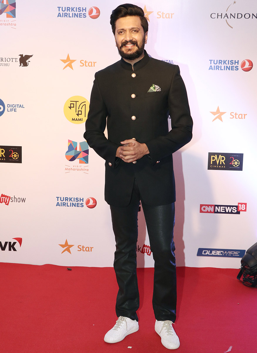 Riteish Deshmukh spotted at Jio Mami Film Festival 2017. Aamir Khan,Kangana Ranaut,Karan Johar,Riteish Deshmukh,Jio Mami Film Festival 2017,Jio Mami Film Festival,Jio Mami Film Festival pics,Jio Mami Film Festival images,Jio Mami Film Festival stills,Jio Mami Film Festival pictuires