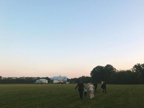 Country singer Kacey Musgraves married her fiance Ruston Kelly at a ceremony here. The wedding took place on Saturday, her representative told people.com.