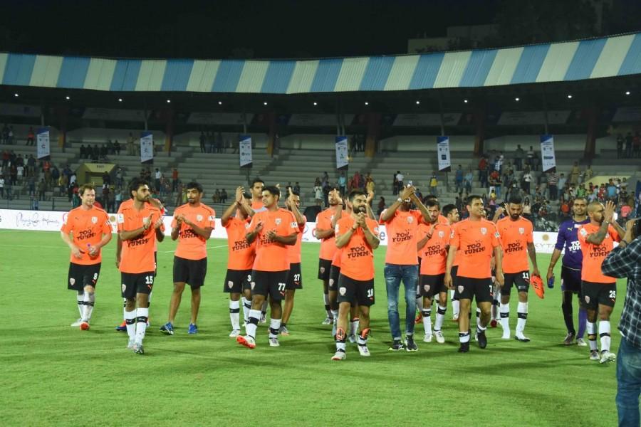 Kohli's All-hearts thrash Bollywood's All-stars 7-3. Virat Kohli,All Hearts thrash All Stars,All Hearts beats All Stars,All Hearts,All Stars,Ranbir Kapoor