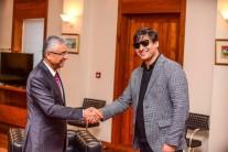 Bollywood actor Vivek Oberoi says he felt honoured to meet Mauritius Prime Minister Pravind Jugnauth here. Vivek took to Twitter on Sunday to share photographs in which he is seen shaking hands with Jugnauth. "Lovely meeting Pravind Jugnauth... Was an honour and pleasure. Your island nation is truly a paradise," Vivek wrote. Jugnauth is the son of Indian-origin Anerood Jugnauth.