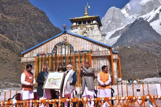Prime Minister Narendra Modi on Friday visited the Himalayan shrine of Kedarnath ahead of its closure for the next six months. This is his second visit to the shrine this year. Modi was accompanied by Uttarakhand Chief Minister Trivendra Singh Rawat and other state and central government officials. The priests at the Lord Shiva shrine and the locals welcomed the Prime Minister. The temple was decked up with yellow flowers.