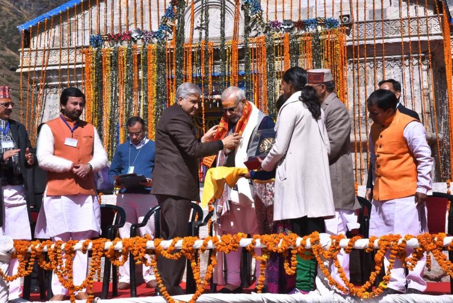 Modi will also lay foundation stones for reconstruction of the 'samadhi sthal' of Adi Shankracharya and construction of a museum. He is also likely to address a gathering at the shrine. Modi had visited the shrine on May 3. Narendra Modi,Narendra Modi visits Kedarnath,Kedarnath,Prime Minister Narendra Modi,PM Narendra Modi