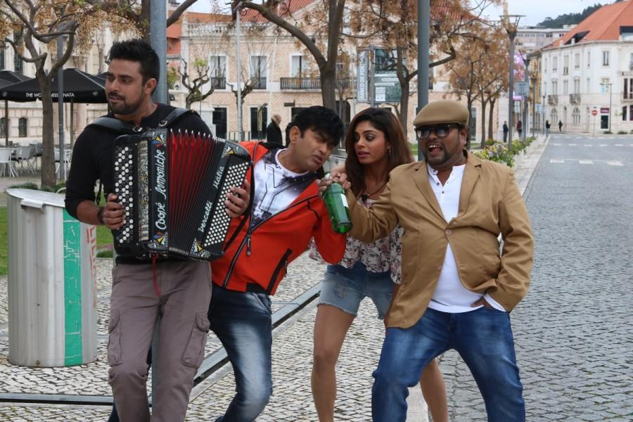 Starring Sharan, Sanchitha Padukone in the lead role, while Chikkanna, Sadhu Kokila, Bhavana Rao, Seetha in the supporting role. Sharan,Sanchitha Padukone,Satya Harishchandra,Satya Harishchandra movie stills,Satya Harishchandra movie pics,Satya Harishchandra movie images,Satya Harishchandra movie pictures,Satya Harishchandra movie photos