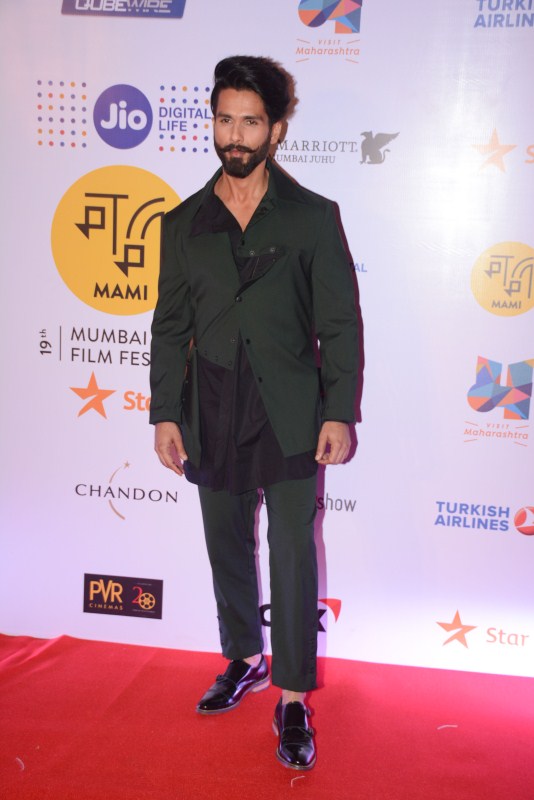 Actor Shahid Kapoor at MAMI 19th Film Festival. Deepika Padukone,Shahid Kapoor,Radhika Apte,MAMI 19th Film Festival,Celebs at MAMI 19th Film Festival,MAMI 19th Film Festival pics,MAMI 19th Film Festival images,MAMI 19th Film Festival stills,MAMI 19th Film Festival pictures,MAMI 19th Film Festival photo