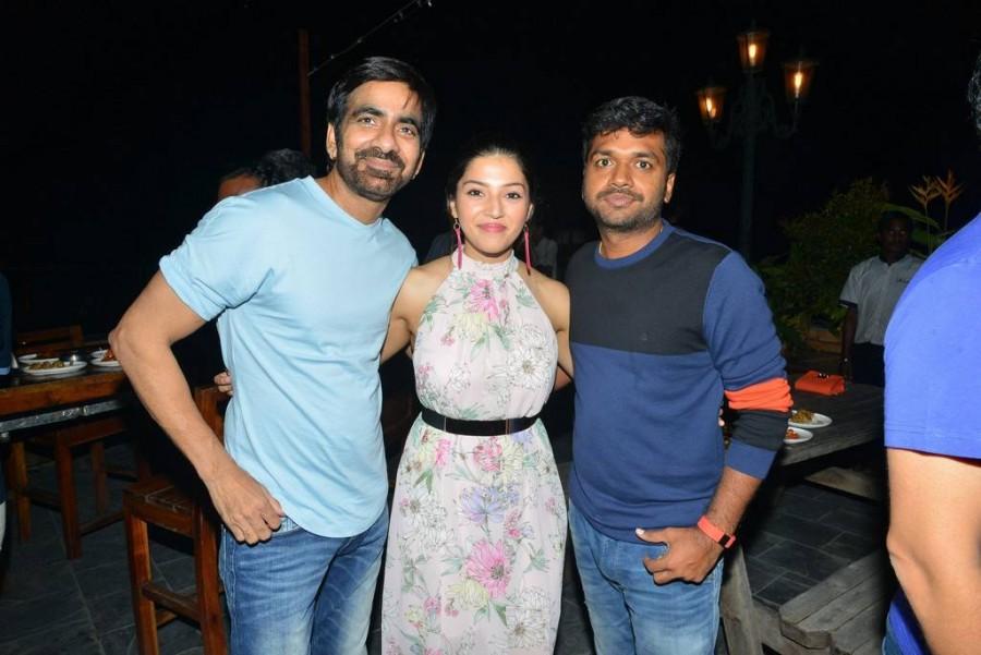 Raja The Great movie success meet held in Hyderabad. Celebs like Ravi Teja, Mehrene Kaur Pirzada, Dil Raju, Anil Ravipudi Mahadhan and others graced the event. Mehrene Kaur Pirzada,Ravi Teja,Raja The Great,Raja The Great success meet,Raja The Great success meet pics,Raja The Great success meet images,Raja The Great success meet stills,Raja The Great success meet pictures,Raja The Great success meet photos