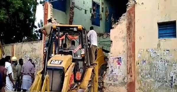 Eight employees of the Tamil Nadu state transport corporation died while three were injured early on Friday when the roof of an old bus stand in Nagapattinam district collapsed, said police. The employees were sleeping in the rest room of the Poraiyar bus stand. The injured were taken to a hospital where their condition is said to be serious. Nagapattinam is around 320 km from here. Tamil Nadu roof collapse,Nagapattinam roof collapse,bus depot roof collapse,Porayar roof collapse,Tamil Nadu building collapse,building collapse,Roof Collapse,bus depot collapse,Porayar building collapse,Nagapattinam building collapse,E Palaniswami