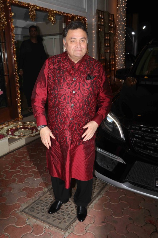 Rishi Kapoor spotted at Shilpa Shetty's Diwali party. Sridevi,Madhavan,Bipasha Basu,Sonali Bendre,Anil Kapoor,Shilpa Shetty’s Diwali party,Shilpa Shetty,Shilpa Shetty Diwali party pics,Shilpa Shetty Diwali party images,Shilpa Shetty Diwali party stills,Shilpa Shetty Diwali party pictures,Shilpa Shetty Diwali