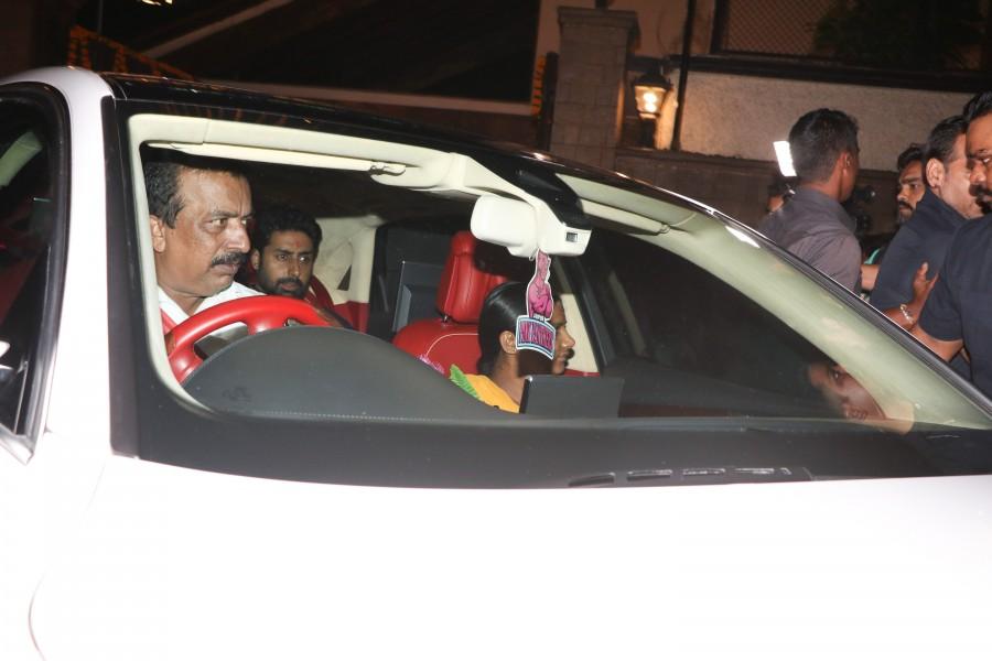 Abhishek Bachchan and Actress Aishwarya Rai Bachchan spotted outside their house. Abhishek Bachchan and Aishwarya Rai Bachchan,Abhishek Bachchan,Aishwarya Rai Bachchan