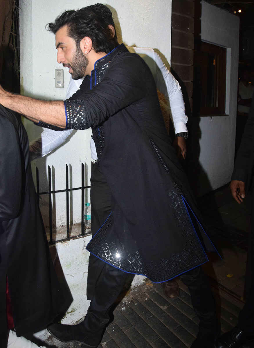 Ranbir Kapoor spotted at Aamir Khan's Diwali Party. Anil Kapoor,Ranbir Kapoor,Riteish Deshmukh,Madhavan,Aamir Khan's Diwali Party,Aamir Khan Diwali Party,Aamir Khan Diwali Party pics,Aamir Khan Diwali Party images,Aamir Khan Diwali Party stills,Aamir Khan Diwali Party pictures,Aamir Khan Diwali Party