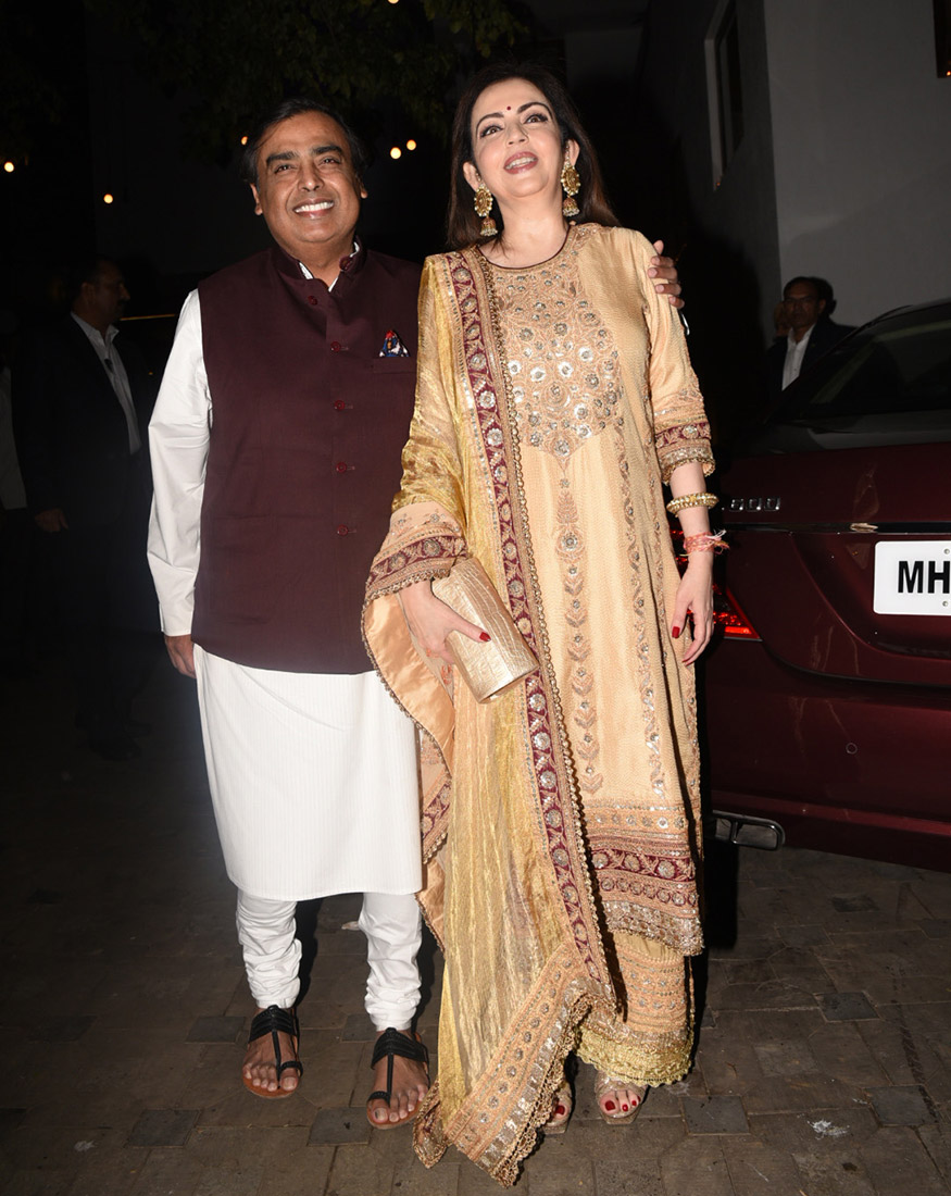 Mukesh Ambani and Nita Ambani spotted at Aamir Khan's Diwali Party. Anil Kapoor,Ranbir Kapoor,Riteish Deshmukh,Madhavan,Aamir Khan's Diwali Party,Aamir Khan Diwali Party,Aamir Khan Diwali Party pics,Aamir Khan Diwali Party images,Aamir Khan Diwali Party stills,Aamir Khan Diwali Party pictures,Aamir Khan Diwali Party
