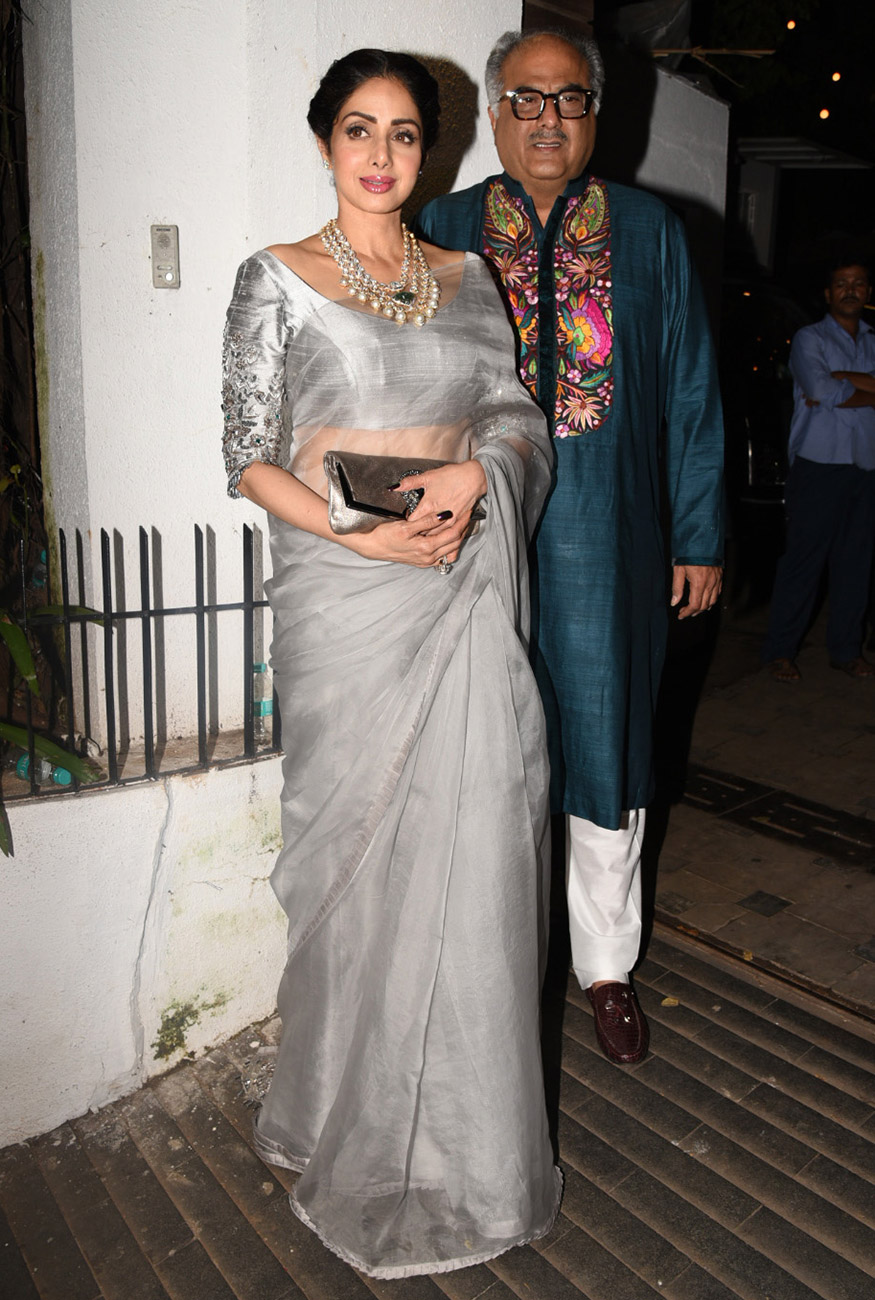 Sridevi and Boney Kapoor spotted at Aamir Khan's Diwali Party. Jacqueline Fernandez,Radhika Apte,Vidya Balan,Sridev,sridevi kapoor,Aamir Khan Diwali Party,Aamir Khan Diwali Party pics,Aamir Khan Diwali Party images,Aamir Khan Diwali Party stills,Aamir Khan Diwali Party pictures,Aamir Khan Diwali Party photos