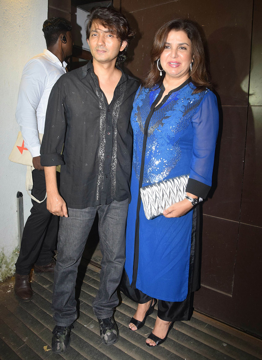 Shirish Kunder and Farah Khan spotted at Aamir Khan's Diwali Party. Shahid Kapoor,Mira Rajput,Sonali Bendre,Farah Khan,Aamir Khan Diwali Party,Aamir Khan Diwali Party pics,Aamir Khan Diwali Party images,Aamir Khan Diwali Party stills,Aamir Khan Diwali Party pictures,Aamir Khan Diwali Party photos