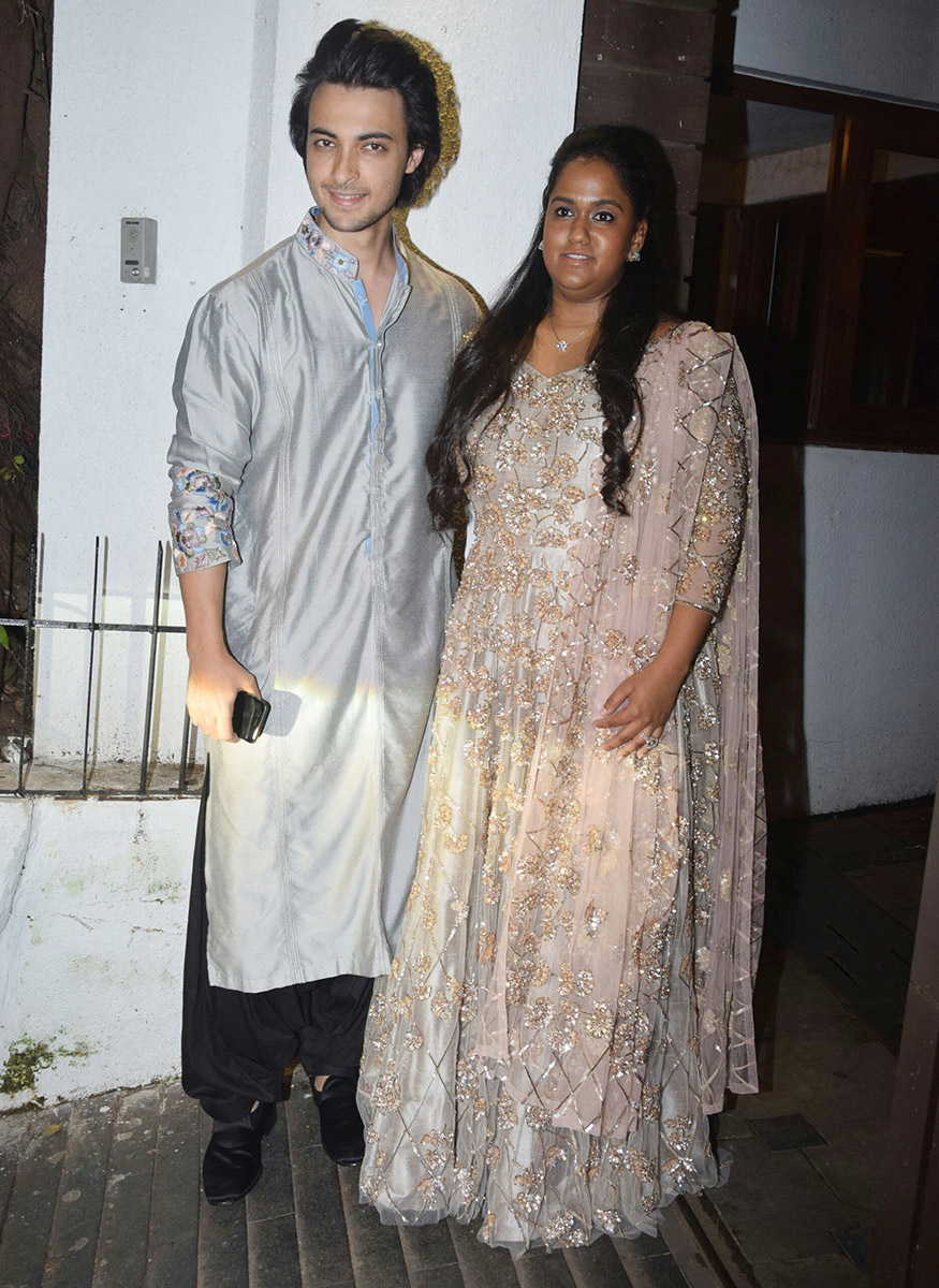 Aayush Sharma and Arpita Khan Sharma spotted at Aamir Khan's Diwali Party. Sanjay Dutt,Varun Dhawan,Arpita Khan,Aamir Khan Diwali Party,Aamir Khan Diwali Party pics,Aamir Khan Diwali Party images,Aamir Khan Diwali Party stills,Aamir Khan Diwali Party pictures,Aamir Khan Diwali Party photos