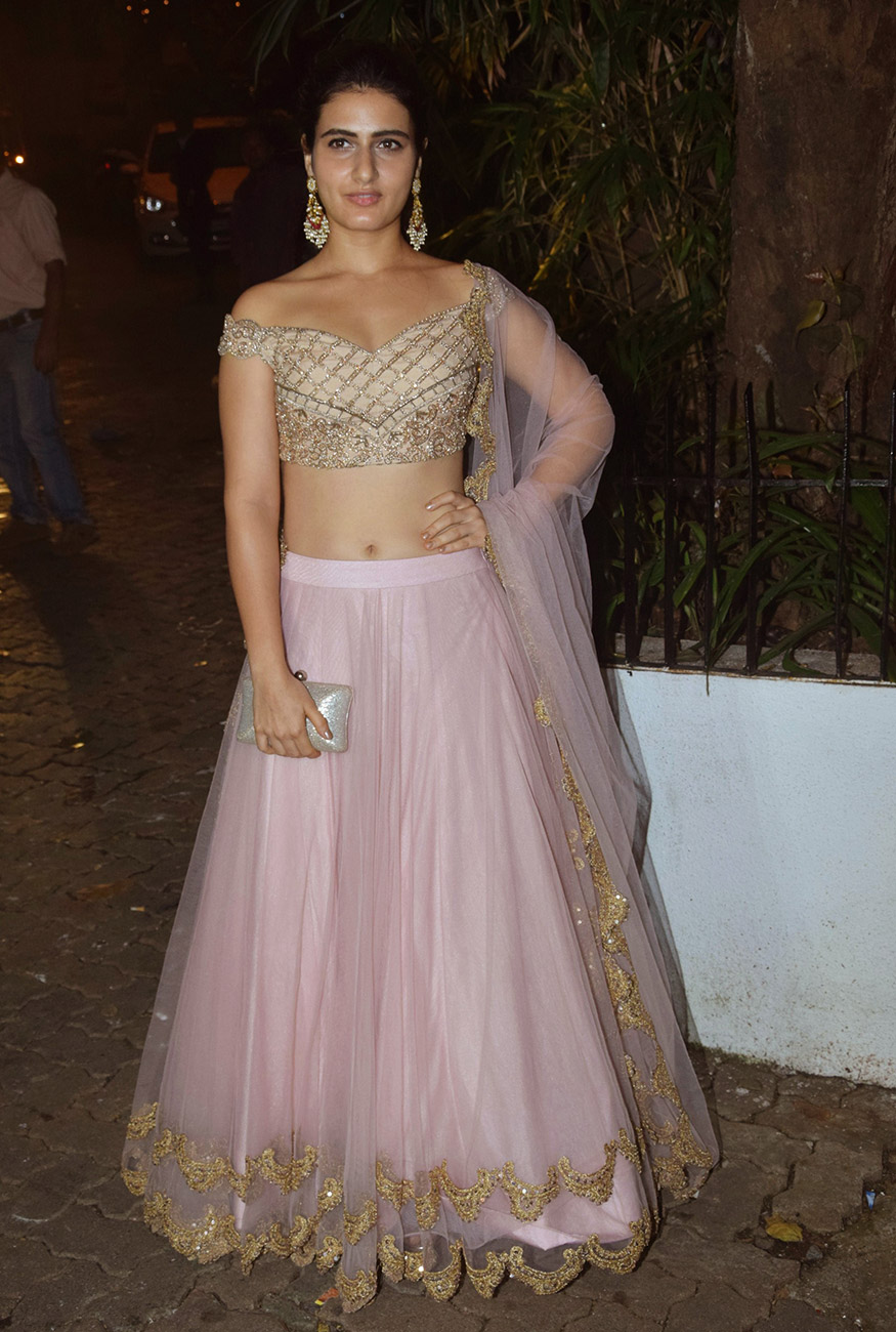 Fatima Sana Shaikh spotted at Aamir Khan's Diwali Party. Sanjay Dutt,Varun Dhawan,Arpita Khan,Aamir Khan Diwali Party,Aamir Khan Diwali Party pics,Aamir Khan Diwali Party images,Aamir Khan Diwali Party stills,Aamir Khan Diwali Party pictures,Aamir Khan Diwali Party photos