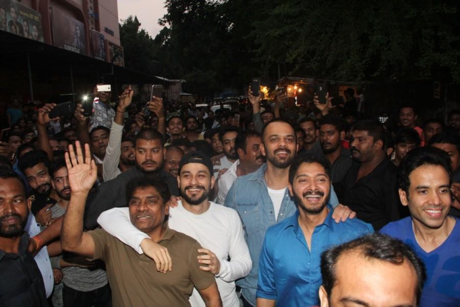 Team Golmaal Again visited Gaiety Galaxy Theater In Mumbai. Golmaal Again Team,Golmaal Again,ajay devgn golmaal again,Golmaal Again Team visits Gaiety Galaxy,Golmaal Again visits Gaiety Galaxy,Golmaal Again team Gaiety Galaxy