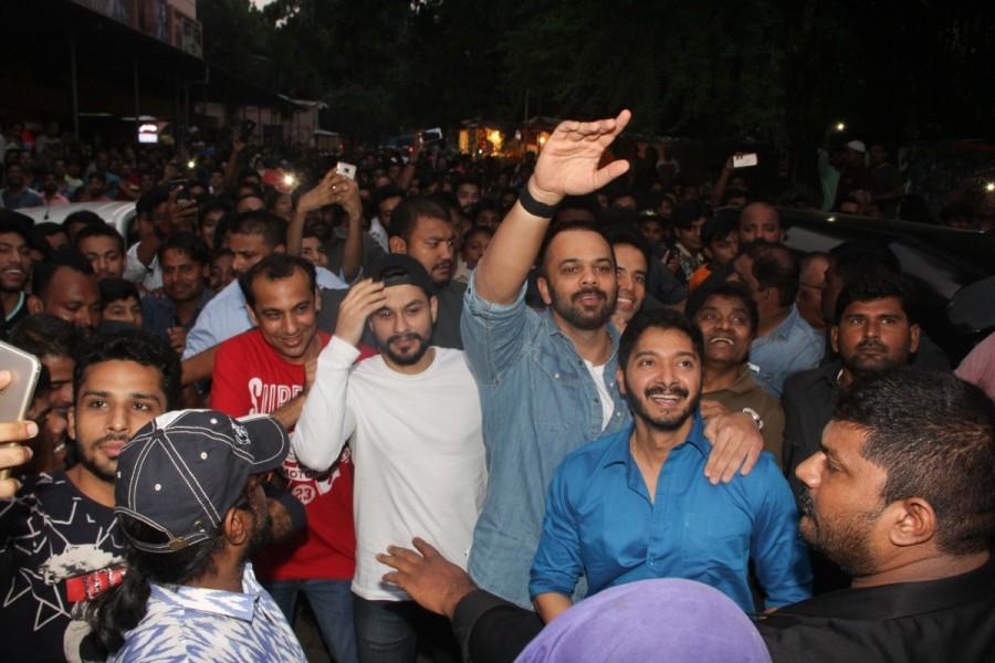 Golmaal Again Team Celebrates Success with fans at Gaiety Galaxy. Golmaal Again Team,Golmaal Again,ajay devgn golmaal again,Golmaal Again Team visits Gaiety Galaxy,Golmaal Again visits Gaiety Galaxy,Golmaal Again team Gaiety Galaxy