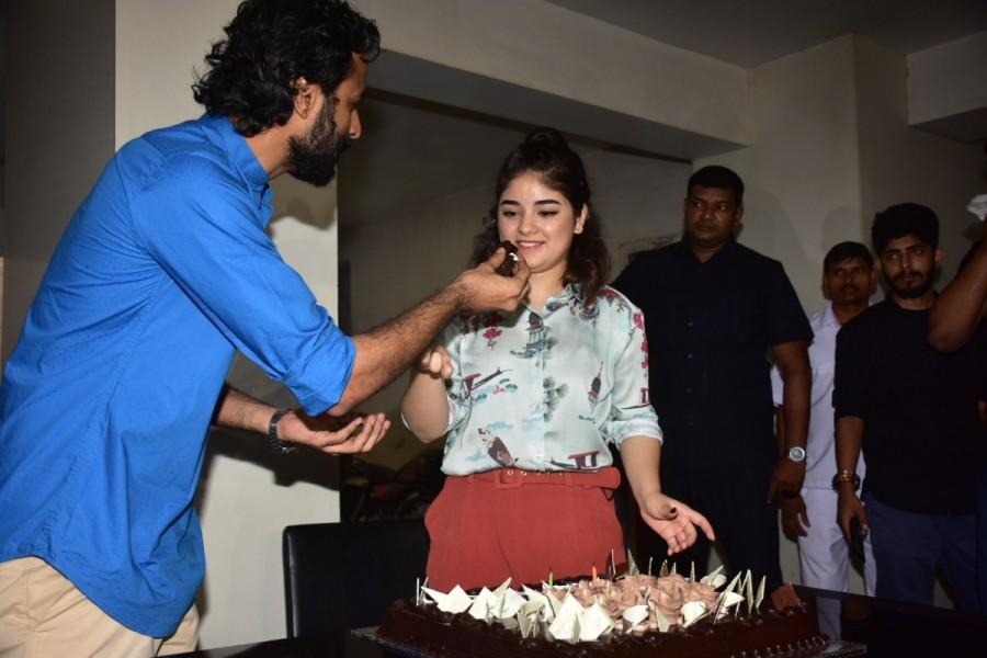 Advait Chandan who had emphasized on Zaira playing the lead in his debut directorial venture was seen backing the actress post the successful 4 days of run at the box office. Secret Superstar,Zaira Wasim,Zaira Wasim birthday,Zaira Wasim birthday celebration,Advait Chandan,Director Advait Chandan,advait chandan secret superstar
