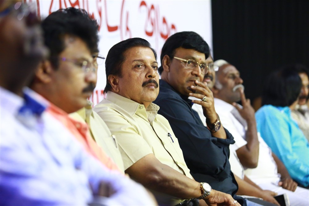 Actor Sivakumar, K Bhagyaraj at Sagalakala Vallaban book launch. Ivakumar,K Bhagyaraj,Rajesh,Perarasu,Sagalakala Vallaban,Sagalakala Vallaban book,Sagalakala Vallaban book launch,Sagalakala Vallaban book launch pics,Sagalakala Vallaban book launch images,Sagalakala Vallaban book launch stills,Sagalakala Vallaban book l