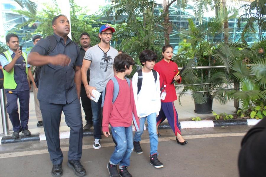 Hrithik Roshan and their sons Hrehaan and Hridhaan returns to Mumbai after Goa vacation. Hrithik Roshan,Sussanne Khan,Hrehaan,Hridhaan,Hrehaan and Hridhaan Roshan,Hrithik Roshan son,Hrithik Roshan wife,Hrithik Roshan ex-wife Sussanne Khan