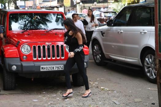 Suhana Khan spotted at skin clinic in Bandra, Mumbai.