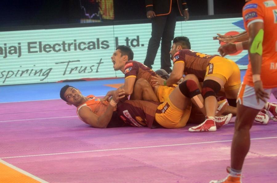 Earlier, Bollywood actor Irfan Khan recited the National Anthem before the toss. Former cricketers Aakash Chopra, Michael Hussey, Scott Styris, Simon Doull were also in attendance during the match. Pro Kabaddi League 2017,Puneri Paltan,UP Yoddha,Puneri Paltan beats UP Yoddha,Pro Kabaddi League Season 5
