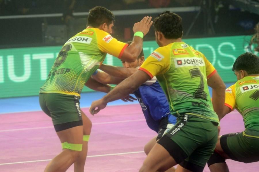 Patna skipper Pardeep Narwal led from the front to score 34 points, the most by any raider in the history of Pro Kabaddi, and also became the first man to reach 300 raid points in Season 5. Haryana's famed defence led by Surender Nada and Mohit Chhillar failed miserably as they could score just three tackle points. Monu Goyat made a superb start as he came up with a super raid in the second minute to give Patna a 4-1 lead. Haryana tied the match 4-4 in the fifth minute, scoring a raid and tackle point. Pardeep scored his first raid point in the sixth minute as Patna led 5-4 before the Haryana defence sent Pardeep Narwal to the bench in the 10th minute as they reduced the gap to 6-7. Patna Pirates Outclass Haryana Steelers,Patna Pirates beats Haryana Steelers,Patna Pirates,Haryana Steelers,Pardeep Narwal