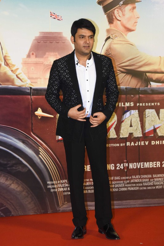 Kapil Sharma at Firangi trailer launch in Mumbai on Oct 24, 2017. Kapil Sharma,Monica Gill,Ishita Dutta,Firangi,Firangi trailer,Firangi trailer launch,Firangi trailer launch pics,Firangi trailer launch images,Firangi trailer launch stills,Firangi trailer launch pictures,Firangi trailer launch photos