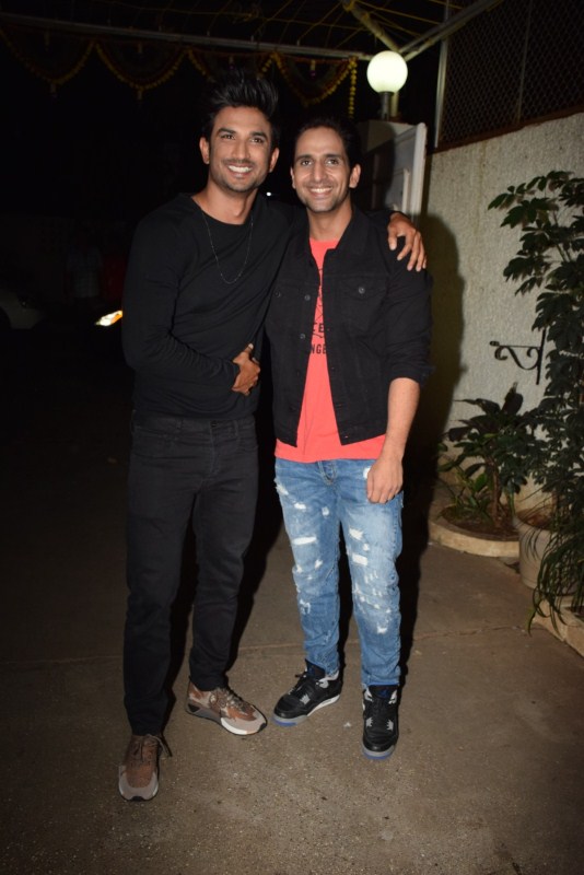 Sushant Singh Rajput and Arslan Goni at the special screening of Jia aur Jia. Sushant Singh Rajput,Sanjay Suri,Vicky Kaushal,Evelyn Sharma,Jia aur Jia,Jia aur Jia special screening,Jia aur Jia special screening pics,Jia aur Jia special screening images,Jia aur Jia special screening stills,Jia aur Jia special screening pictures,Jia