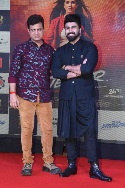 Director Raajeev Walia and Aarya Babbar spotted at Tera Intezaar Trailer Launch. Sunny Leone,Arbaaz Khan,Bhani Singh,Aarya Babbar,Tera Intezaar,Tera Intezaar Trailer,Tera Intezaar Trailer Launch,Tera Intezaar Trailer Launch pics,Tera Intezaar Trailer Launch images,Tera Intezaar Trailer Launch stills,Tera Intezaar Trailer Launch pictur