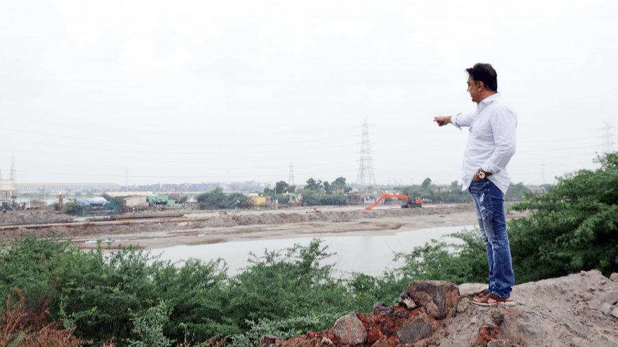 Actor Kamal Haasan on Friday voiced his concern on the environmental impact due to the dumping of the ash waste by power plants in river Kosasthalaiyar and also warned about possible flooding of north Chennai. In a series of tweets, Haasan said that the Vallur Thermal Plant and North Chennai Thermal Plant are dumping their ash waste in the river, and cited expert opinion to warn that north Chennai would get flooded even during normal rains. Kamal Haasan,Kamal Haasan visits Ennore Creek,Ennore Creek,Kamal Haasan at Ennore Creek,actor Kamal Haasan