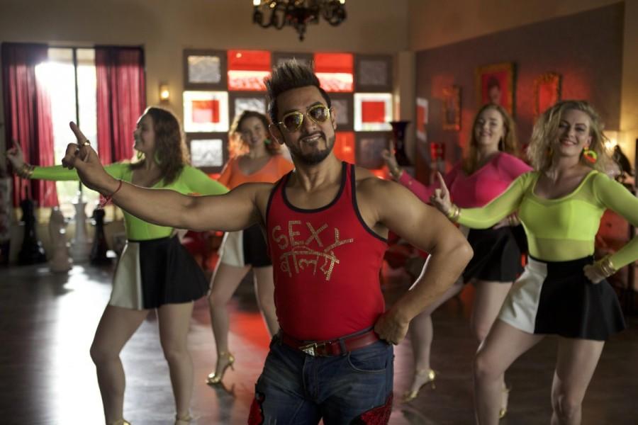 Secret Superstar is an upcoming Bollywood movie written and directed by Advait Chandan and produced by Aamir Khan and Kiran Rao Zaira Wasim,Meher Vij,Aamir Khan,Secret Superstar,Secret Superstar movie stills,Secret Superstar movie pics,Secret Superstar movie images,Secret Superstar movie photos,Secret Superstar movie pictures