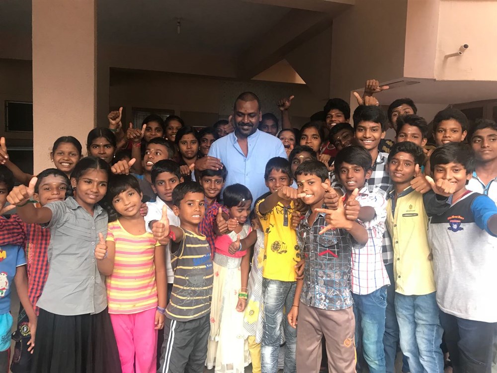 Raghava Lawrence celebrates his birthday with Kids. Ragava Lawrence,actor Ragava Lawrence,Ragava Lawrence celebrates his Birthday,Ragava Lawrence Birthday,Ragava Lawrence Birthday celebration,Ragava Lawrence Birthday celebration pics,Ragava Lawrence Birthday celebration images,Ragava Lawrence Birthday cele