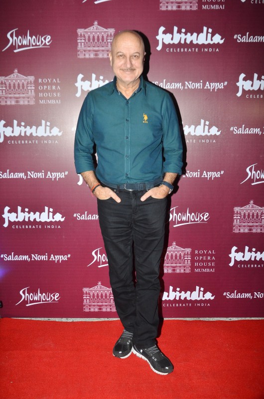 Anupam Kher at Showhouse's Salaam Noni Appa special preview at Royal Opera House. Hrithik Roshan,Dimple Kapadia,Twinkle Khanna,Akshay Kumar,Suzzanne Khan,Anupam Kher,Homi Adjania,R. Balki,Tara Sharma,Kabir Bedi,Royal Opera House,celebs at Royal Opera House