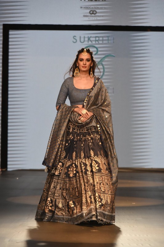 Actress Evelyn Sharma showcase a creation of Designer Sukriti Aakriti during India Beach Fashion Week. Evelyn Sharma,actress Evelyn Sharma,Evelyn Sharma at India Beach Fashion Week,India Beach Fashion Week,India Beach Fashion Week 2017,India Beach Fashion Week finale