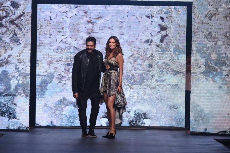 Esha Gupta showcase a creation of Designer Rocky S during India Beach Fashion Week in Goa. Esha Gupta,actress Esha Gupta,Esha Gupta walks the ramp,Esha Gupta at India Beach Fashion Week,India Beach Fashion Week,celebs at India Beach Fashion Week