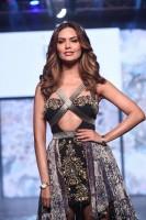 Esha Gupta,actress Esha Gupta,Esha Gupta walks the ramp,Esha Gupta at India Beach Fashion Week,India Beach Fashion Week,celebs at India Beach Fashion Week