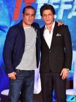 Shah Rukh Khan,Akshay Khanna,Sonakshi Sinha,Sidharth Malhotra,Karan Johar,Ittefaq,Shah Rukh Khan promotes Ittefaq,Ittefaq promotion,Ittefaq movie promotion